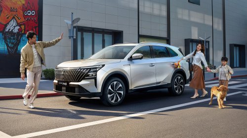 Changan CS75 Plus SUV with HEV system and first 500 bar direct injection starts presales in China