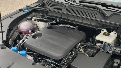 Changan CS75 Plus SUV with HEV system and first 500 bar direct injection starts presales in China