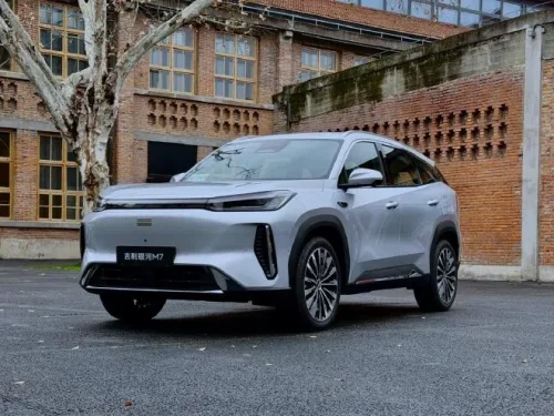 Geely Galaxy’s global model M7 with 1,730 km combined range opens pre-sales, starting from 20,300 USD