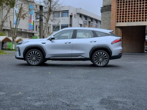 Geely Galaxy’s global model M7 with 1,730 km combined range opens pre-sales, starting from 20,300 USD