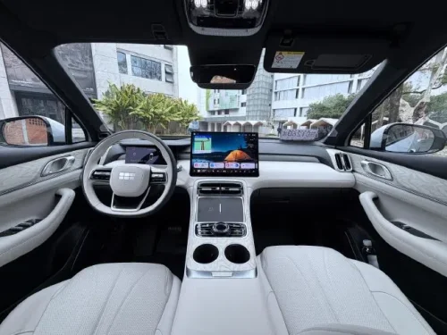 Geely Galaxy’s global model M7 with 1,730 km combined range opens pre-sales, starting from 20,300 USD