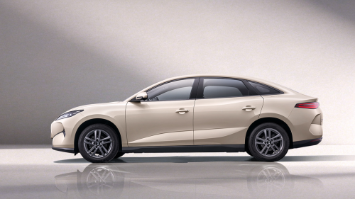 BYD, BYD’s ride-hailing brand Linghui launches e7 EV, flash charging version starts at 15,900 USD