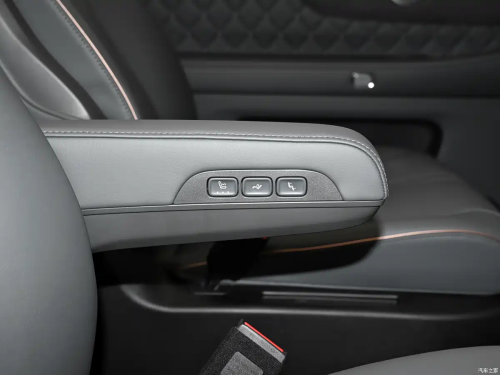 GWM’s Wey V9X flagship PHEV SUV opens pre-sales, EV and HEV scheduled this year