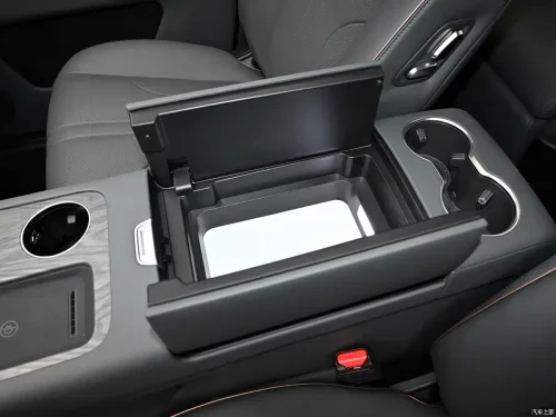 GWM’s Wey V9X flagship PHEV SUV opens pre-sales, EV and HEV scheduled this year