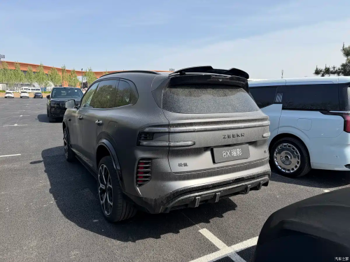 Zeekr, Beijing Auto Show 2026, Beijing Auto Show, Zeekr 8X top-spec model spotted ahead of Beijing Auto Show 2026