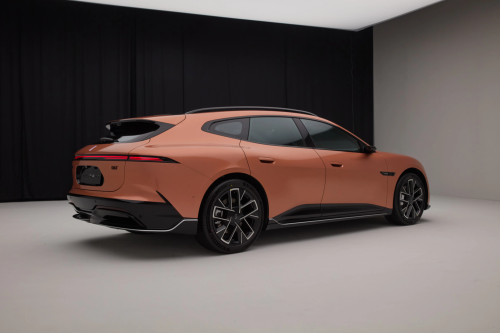 Avatr launches 06T wagon with up to 955 hp and 1,250 km range, starting from 31,900 USD