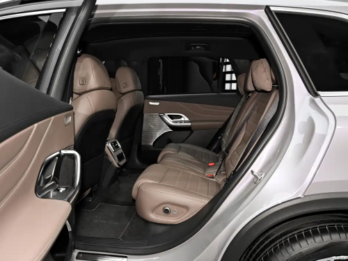 Mercedes-Benz GLC EV’s long wheelbase version debuts in China with S-Class air suspension and 700 km+ range