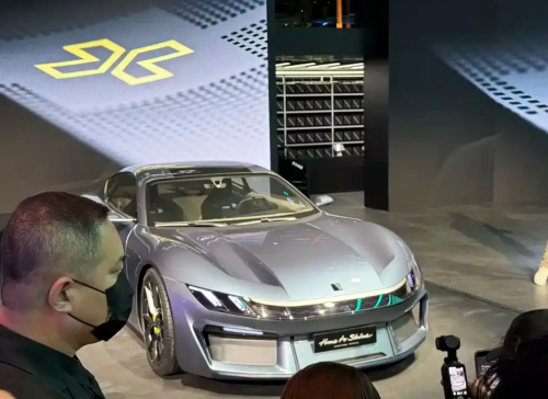 New Lynk &amp; Co 10 and 10+ open for pre-sale at 30,400-37,700 USD