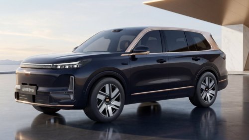 Geely KX21 flagship HEV crossover teased in China as Galaxy M9 sister model