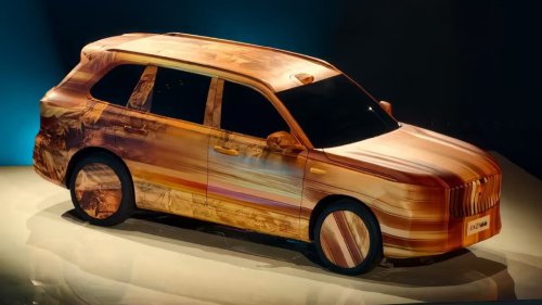 Geely KX21 flagship HEV crossover teased in China as Galaxy M9 sister model