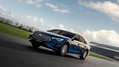 Geely, Chinese Geely Starshine 7 sedan hit Silverstone F1 Circuit and began mass production