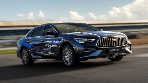 Chinese Geely Starshine 7 sedan hit Silverstone F1 Circuit and began mass production