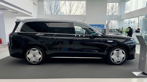 The Leapmotor D19 launched in China with the world’s largest EREV battery