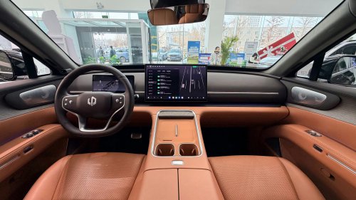 The Leapmotor D19 launched in China with the world’s largest EREV battery