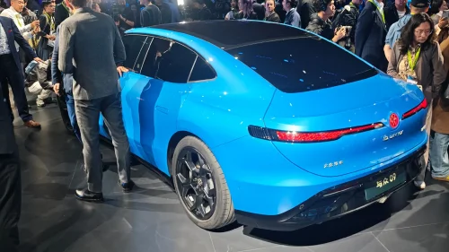 Volkswagen reveals the ID. Aura T6 &amp; ID. Unyx 09 EVs developed for China