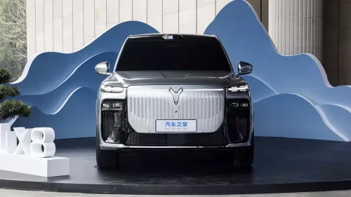 Dongfeng’s Voyah Debuts Taishan X8 SUV with latest Huawei HarmonyOS, 800V PHEV and EV trims