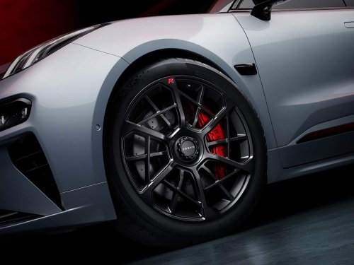 Zeekr 001 Anniversary Edition launches with 2.91‑second sprint, 680 kW dual‑motor, from 50,400 USD