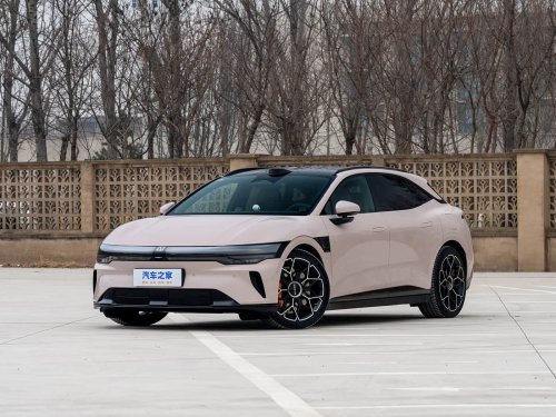 Zeekr 007 and 7 GT launched with 900V upgrade and FR-Line option, price cut by 1,400 USD to 26,700 USD