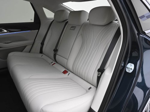 Geely Galaxy Starshine 7 opens presales at 15,600 USD with 5.4 s AWD performance in China