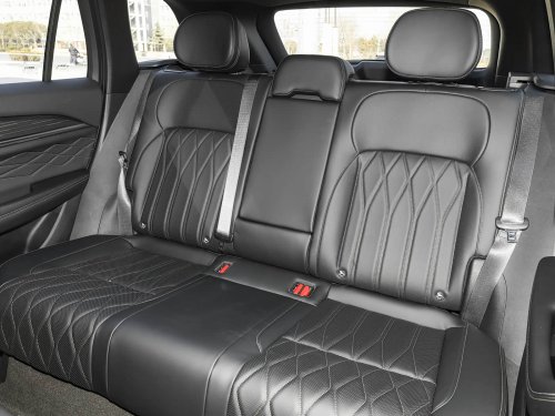 Geely Monjaro i-HEV opens pre-sales with 48.4% efficiency hybrid system, starts 19,600 USD in China