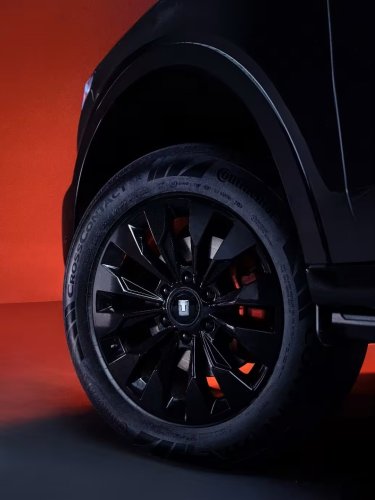 GWM Tank 500 Black Warrior launches with 865 hp, limited to 500 units, priced from 50,600 USD