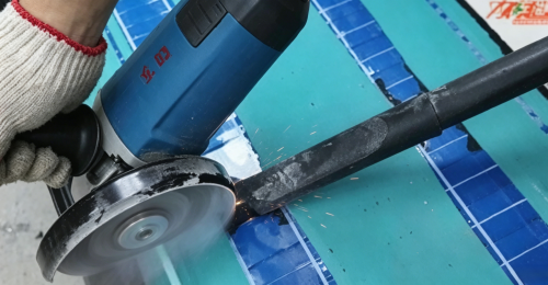 BYD Blade 2.0 survives 8‑hour violent teardown: bloggers grind, saw, hammer with no fire