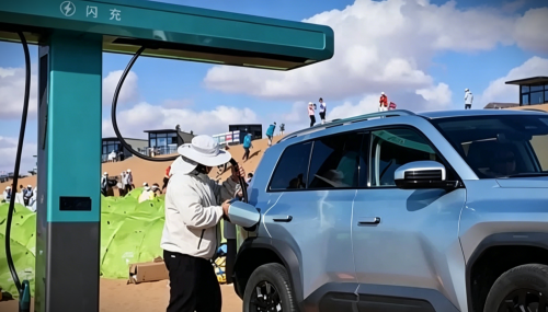 BYD, BYD proves flash charging at remote desert site as network tops 5,715 stations in China
