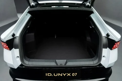 Volkswagen, Xpeng, Volkswagen launches ID. Unyx 07 in China: co-developed with Xpeng, starting at 16,200 USD