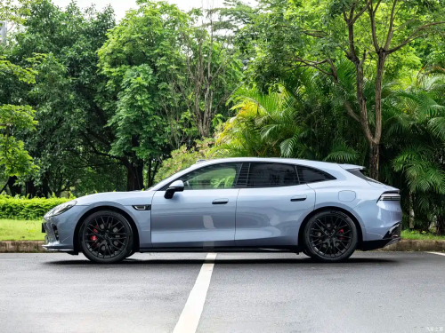 Huawei, GAC, Huawei-GAC’s Aistaland GT7 electric shooting brake opens pre-sales with over 10,000 pre-orders in 5 hours