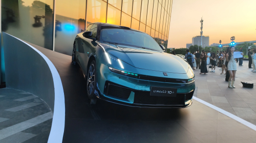Lynk &amp; Co 10 series launches in China: charging speed outpaces BYD’s Flash Charging, starting at 25,000 USD