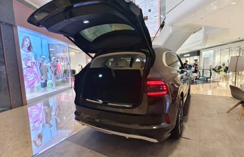 Zeekr, Sunday China Drive | Zeekr 8X Ultra Plus tested with 885 hp hybrid, Europe entry late 2026