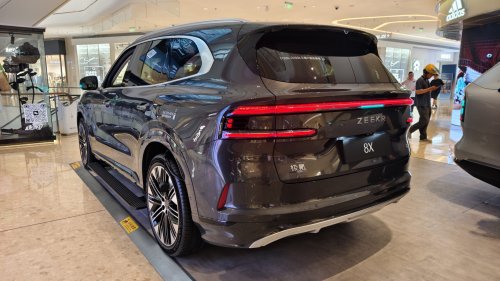Zeekr, Sunday China Drive | Zeekr 8X Ultra Plus tested with 885 hp hybrid, Europe entry late 2026