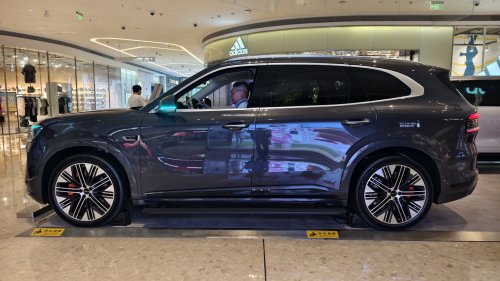 Zeekr, Sunday China Drive | Zeekr 8X Ultra Plus tested with 885 hp hybrid, Europe entry late 2026