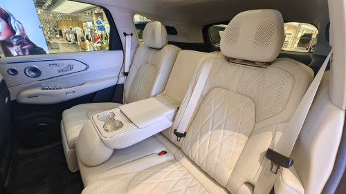 Sunday China Drive | Zeekr 8X Ultra Plus tested with 885 hp hybrid, Europe entry late 2026