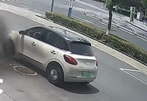 Wuling Binguo catches fire while parked in during May Day Holiday, reports say