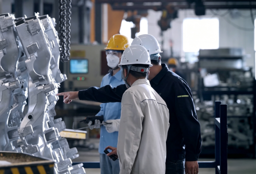 BYD, BYD’s new Yangwang U8L frame passes brutal 12-ton lift test and is 56kg lighter