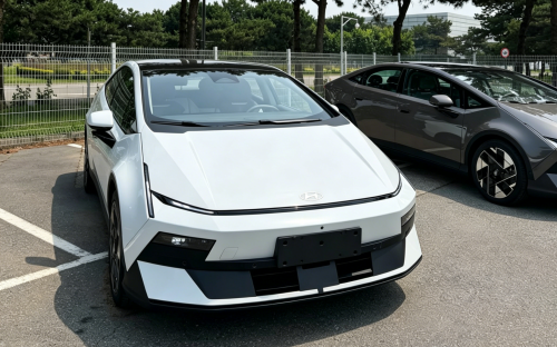 Hyundai Ioniq V spotted in China: 4.9 m fastback EV with frameless doors and 800V system