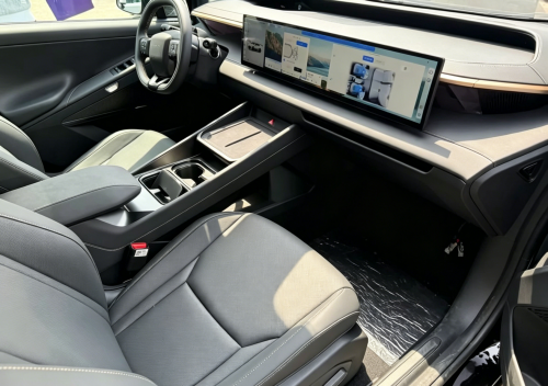 Hyundai Ioniq V spotted in China: 4.9 m fastback EV with frameless doors and 800V system