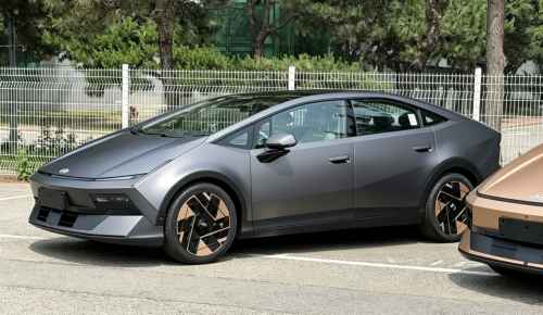 Hyundai Ioniq V spotted in China: 4.9 m fastback EV with frameless doors and 800V system