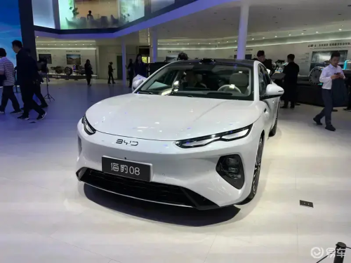 BYD, BYD Seal, BYD Seal 08 interior revealed: new flagship sedan to feature flash charging and 900 km range