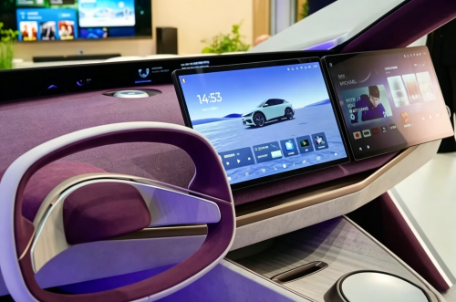 Huawei, Smart, TV giant TCL launches automated “black light” factory to challenge Huawei in the smart cockpit market
