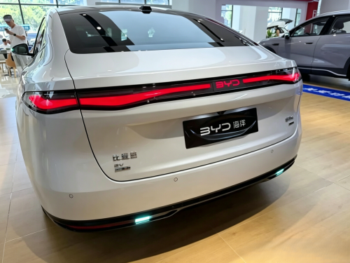 BYD Seal 08 arriving at dealerships ahead of July 2 launch in China