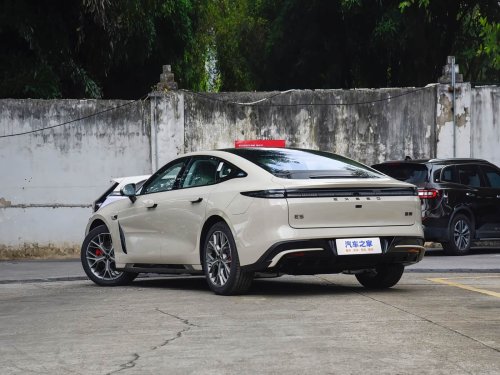 Chery, AWD, Chery’s new Exeed Exlantix ES revealed with AWD and 4.9s sprint ahead of June 10 pre-sales