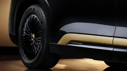 BYD, BYD Denza D9, Denza, BYD’s Denza D9 revealed Dark Gold color option priced at 4,415 USD in China