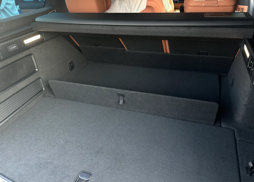Nio ES8 expands lineup with new five-seater model,BaaS option starting from 40,400 USD