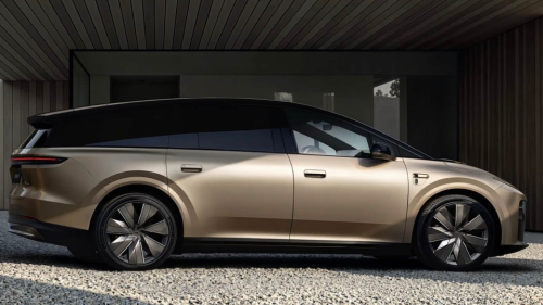 Li Auto flagship electric SUV i9 with 5C charging exposed