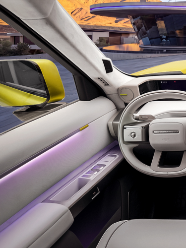 Chery and Jaguar Land Rover unveils interior of its first collaborated SUV, the Freelander 8