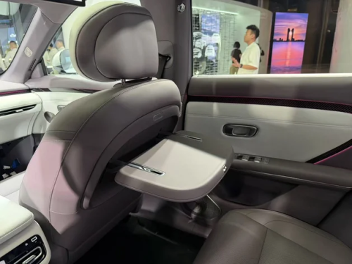 Changan Nevo Q06 debuts with dual-motor RWD and 6C ultra-fast charging