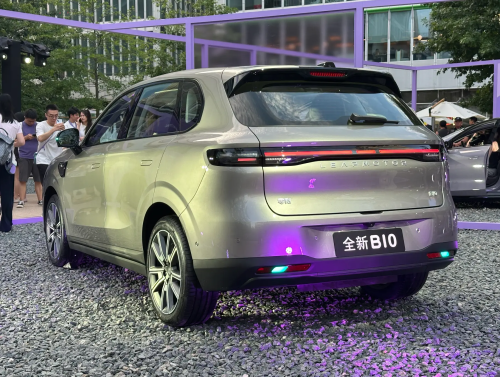 Leapmotor, Leapmotor brings 800V tech to the 15,000 USD segment, claims rivals won’t catch up until next year