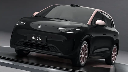 Leapmotor unveils interior of A05s, a sedan version of its popular A10